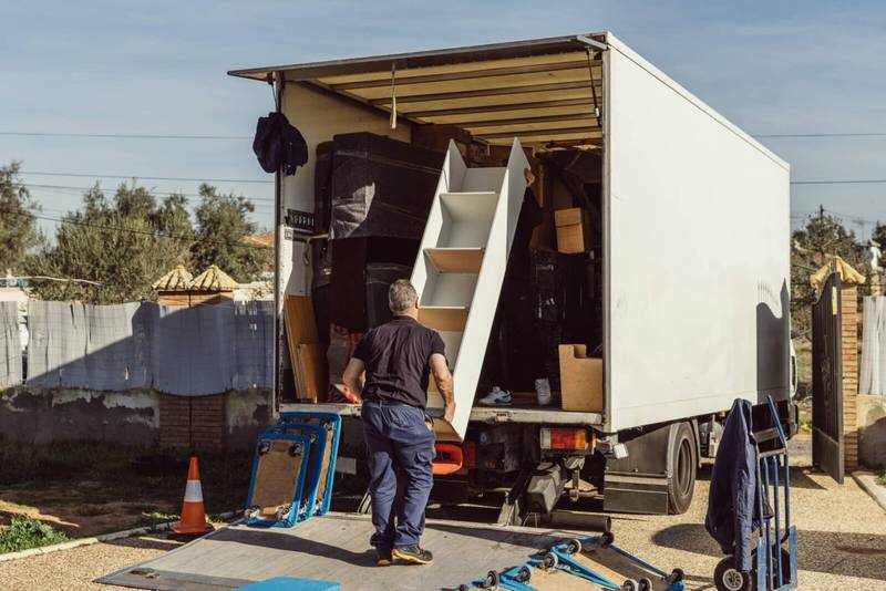 Efficient furniture packing techniques